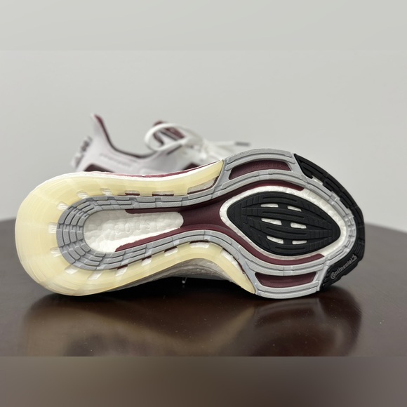 Adidas Ultraboost 2021 Mississippi State Bulldogs NCAA - Picture 3 of 9